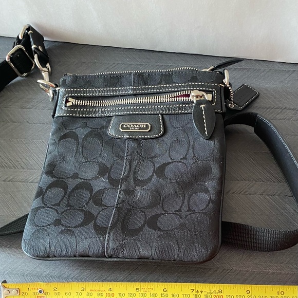 Small Coach Crossbody Bag - Picture 3 of 6